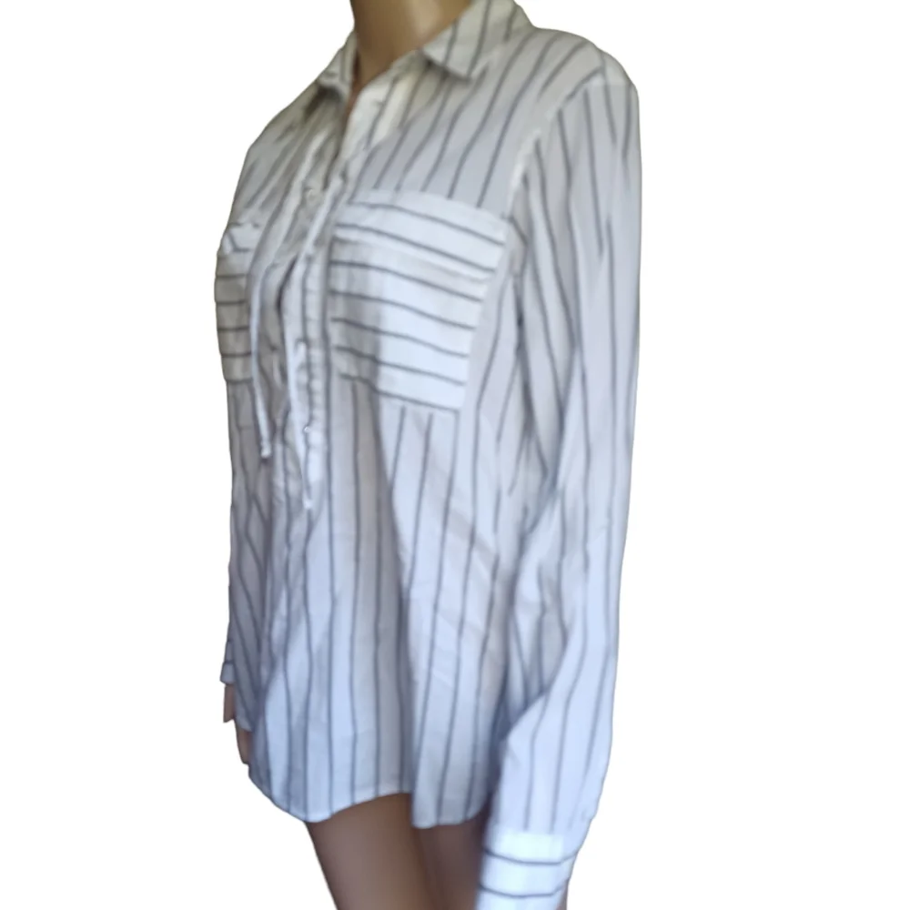 Equipment Femme Blouse Button Down Top Drawstring V Neckline Size Small Petite - Picture 4 of 9